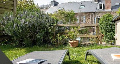 Guesthouse 'Chambre Trieux' with Shared Terrace, Shared Garden and Wi-Fi