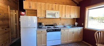Cabin 3 at Mount Peale Inn