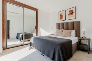 1 bedroom, iron/ironing board, WiFi, bed sheets - Nice Vauxhall 1BR w/ Gym, near Shops & London Bridge, by Blueground (London)