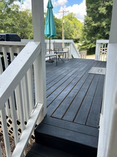 1-bedroom tiny home with AC and WiFi in Dawsonville, GA across from Lake Lanier