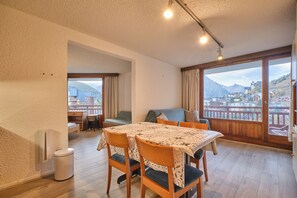 Dining - Apartment 'Meijotel' with Mountain View and Balcony (Les Deux-Alpes)
