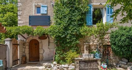 Apartment 'Authentic and Comfortable' with Shared Garden