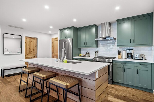 Microwave, oven, stovetop, dishwasher