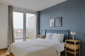 3 bedrooms, iron/ironing board, WiFi, bed sheets - Marvelous Landstraße 3BR w/ Rooftop Terrace & Elevator, by Blueground (Vienna)