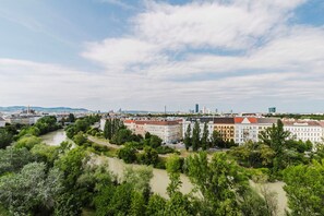 Exterior - Marvelous Landstraße 3BR w/ Rooftop Terrace & Elevator, by Blueground (Vienna)