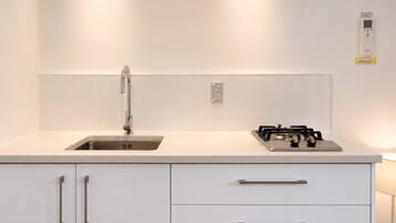 Coffee/tea maker, microwave, stovetop, electric kettle