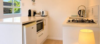 Sailors Cottage - Oneroa Village Cottage