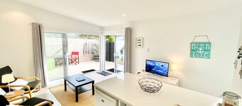 Sailors Cottage - Oneroa Village Cottage