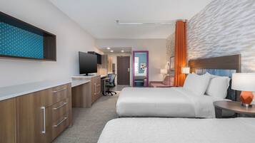 In-room safe, laptop workspace, iron/ironing board, free WiFi