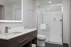 Bathroom shower - Home2 Suites BY Hilton Phoenix Midtown (Phoenix)