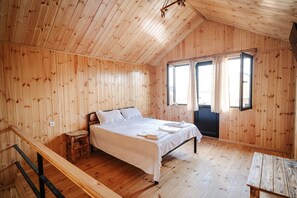 Luxe bungalow | 1 slaapkamer, een bureau, verduisterende gordijnen, gratis wifi