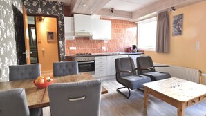 Private kitchen - Apartment Komeet by Interhome (Wissenkerke)