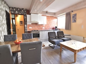 Fridge, oven, cookware/dishes/utensils