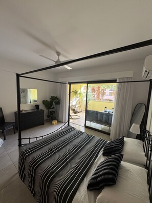 2 slaapkamers, een strijkplank/strijkijzer, wifi, beddengoed