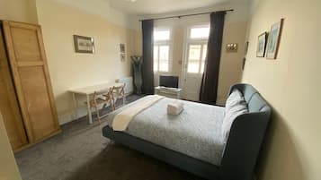 1 bedroom, WiFi, bed sheets