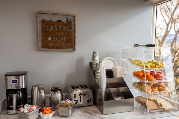 Free daily continental breakfast