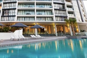 Pool - Only meters to The Casino, PacFair & The Beach (Gold Coast)