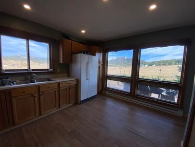 💫360 Mountain Views 💫
🏔️Centrally Located 🏔️
🛜 High Speed Internet 🛜