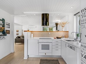 Køleskab, mikrobølgeovn, ovn, opvaskemaskine