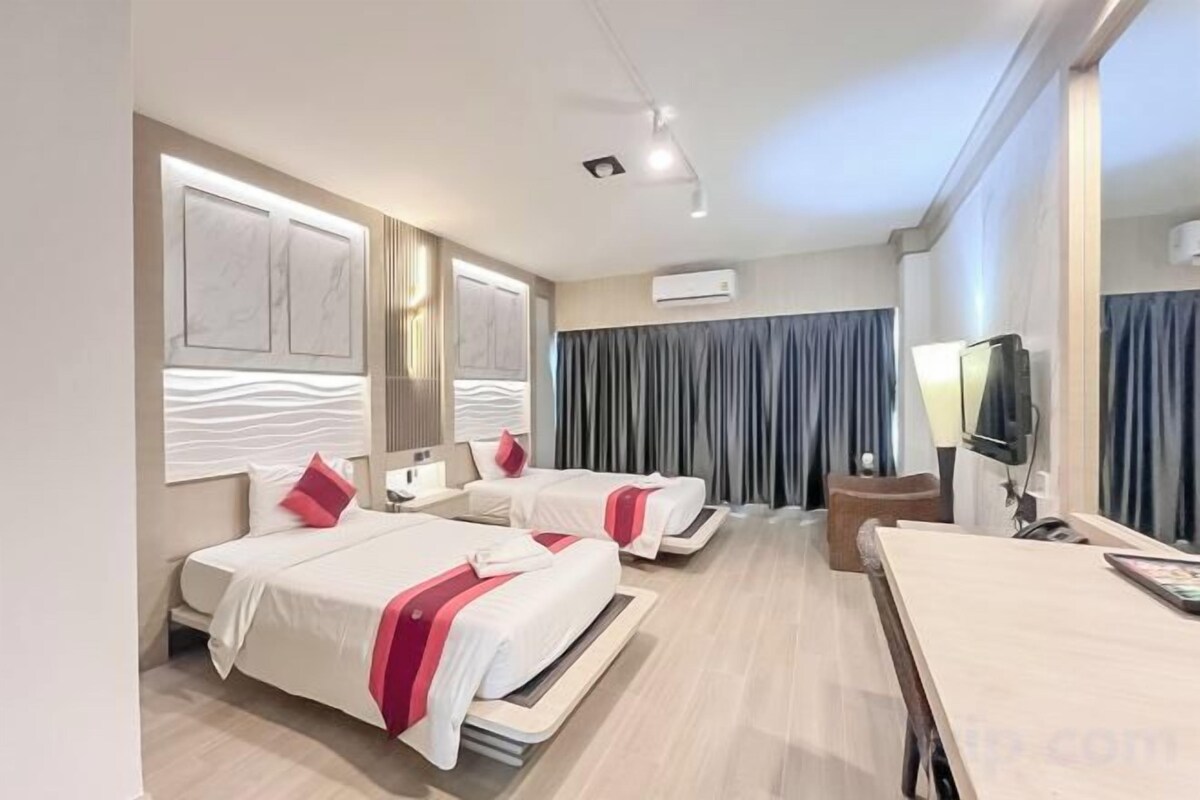 Escritorio, insonorización, wifi gratis y ropa de cama 
