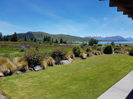 Exterior. Three Rivers Lodge