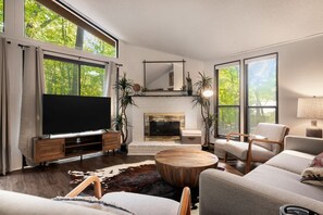 TV, fireplace, offices