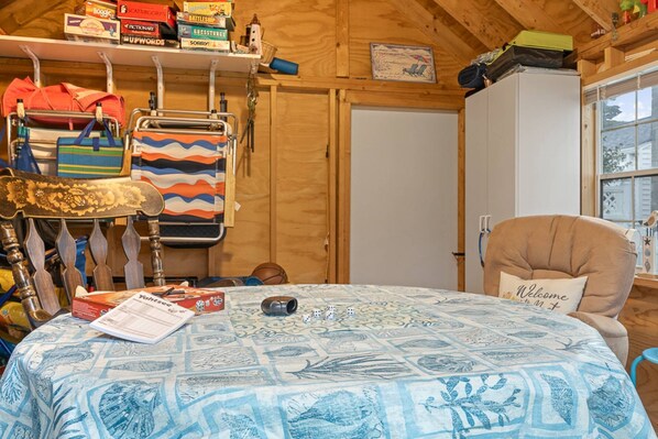 المنشأة من الداخل