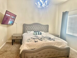 3 bedrooms, iron/ironing board, free WiFi, bed sheets - Charming 3-bedroom house with WiFi and AC in fantastic Cathedral City! (Cathedral City)