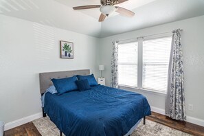 4 bedrooms, iron/ironing board, WiFi - Spacious 4BR Midlothian Home | Sleeps 10 | ~35 Min to AT&T Stadium World Cup (Midlothian)