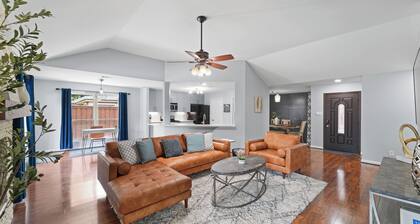 Near Stadiums, Epic Central, Featuring a Private Pool