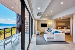 Deluxe Suite, Non Smoking, Ocean View(2-4floor) | Minibar, in-room safe, blackout drapes, free WiFi