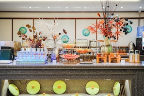 Daily buffet breakfast for a fee - A Memory Hotel (Daxing)