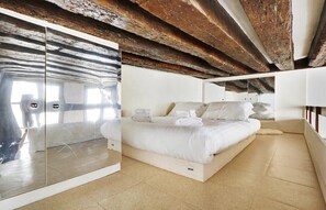 1 bedroom, iron/ironing board, internet, bed sheets