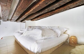 1 bedroom, iron/ironing board, Internet, bed sheets
