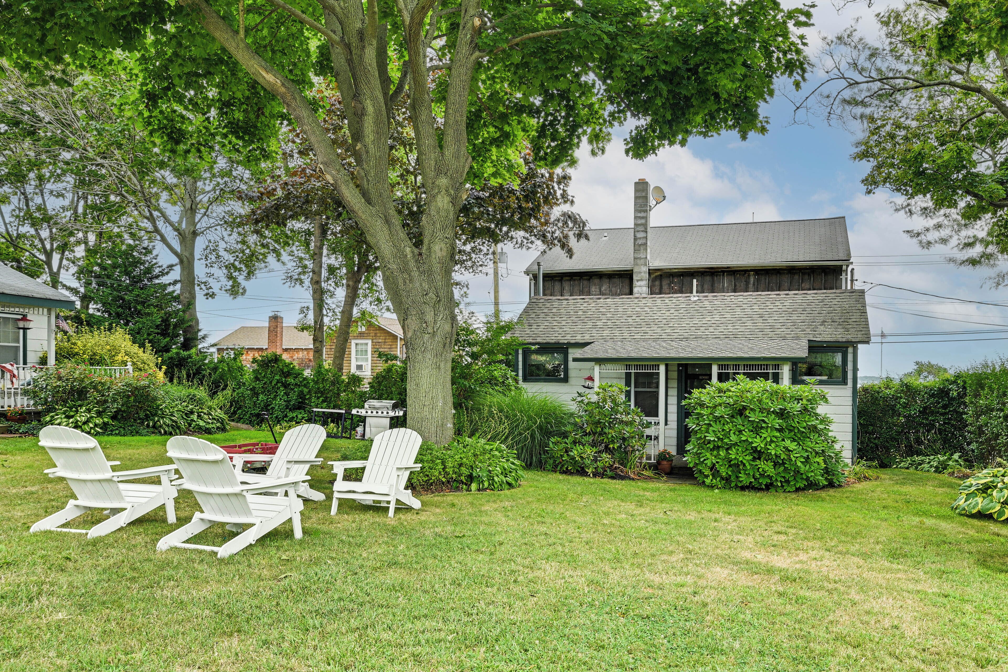 Charming North Fork Cottage, Steps to Waterfront
