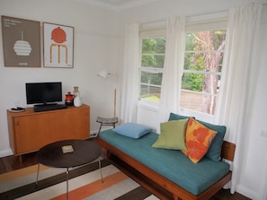 TV - One bedroom holiday flat near the 3 Sisters (Katoomba)