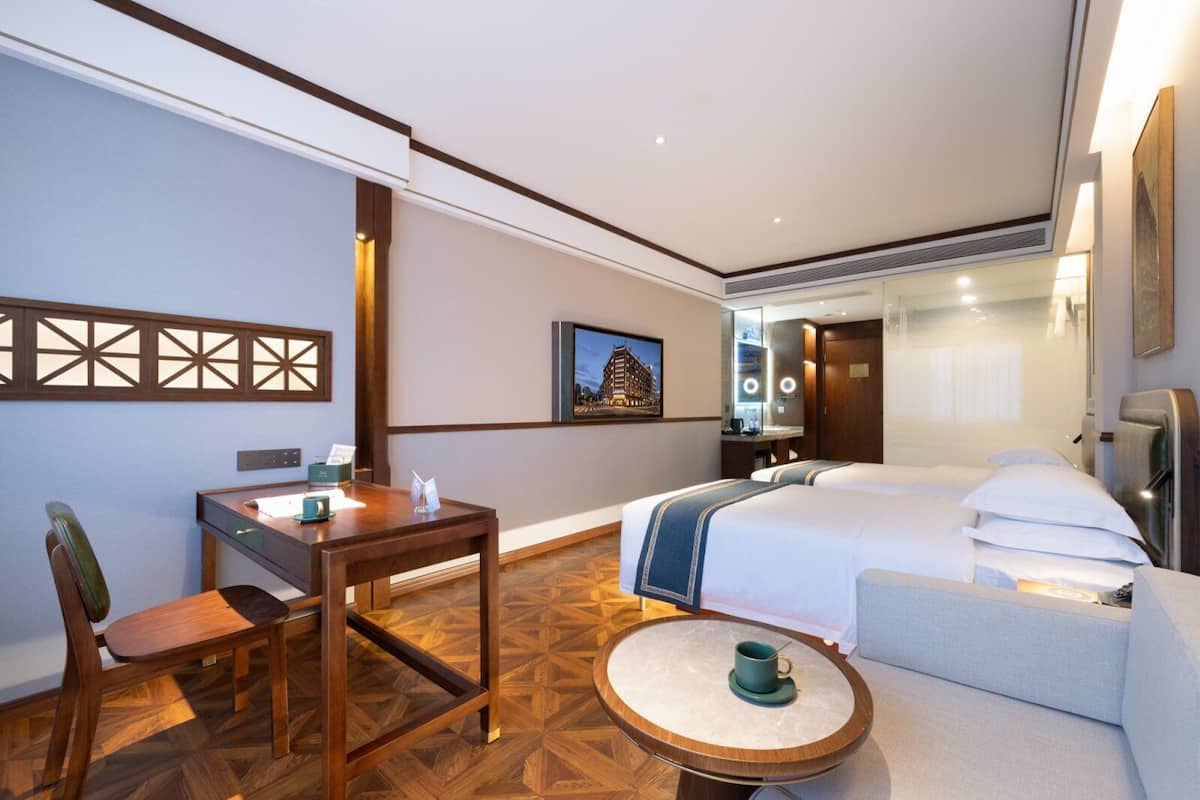 Business Twin Room | Premium bedding, free WiFi, individually decorated, bed sheets