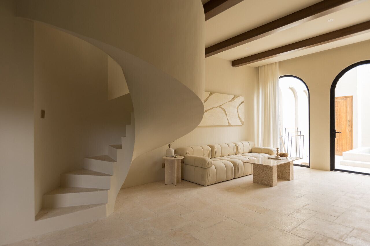 المنشأة من الداخل