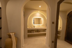 Interior - New Romantic Tropical Villa Sawa in Pererenan (Pererenan)