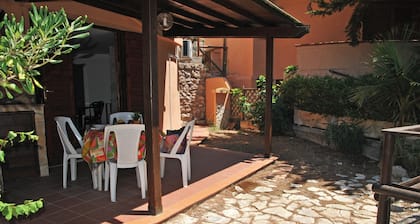 Marilena cottage between sea and nature