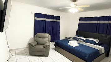 4 bedrooms, iron/ironing board, WiFi