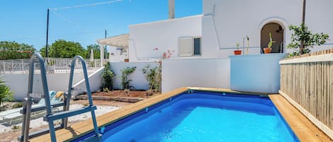 Sesongbasert utendørsbasseng