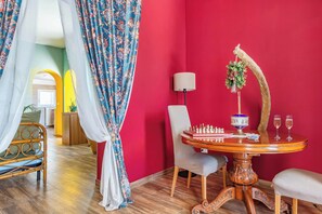 Family Villa, 3 Bedrooms, Mountainside (Gioberti 20 I Trulli With Pool) | 3 bedrooms, free WiFi, bed sheets