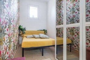 3 bedrooms, free WiFi, bed sheets