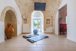 Family Villa, Multiple Bedrooms, Mountainside (Gioberti 20 I Trulli With Pool) | Lobby - Gioberti 20 I Trulli With Pool (Martina Franca)