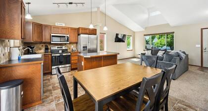 Urban Bliss |Cozy 3-Bedroom Vacation Rental in Coeur d'Alene