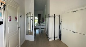 Apartment 3, 2 people | 防过敏的被褥、笔记本电脑工作区、隔音、免费 WiFi