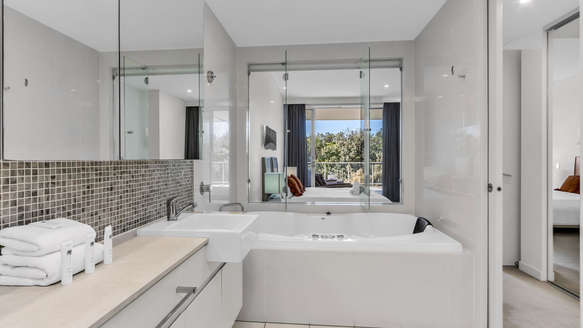 Shower, jetted bath, hair dryer