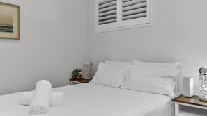 3 quartos, ferros/tábuas de passar roupa, Wi-Fi de cortesia