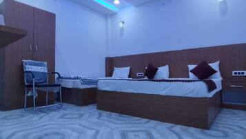 Soundproofing, free WiFi